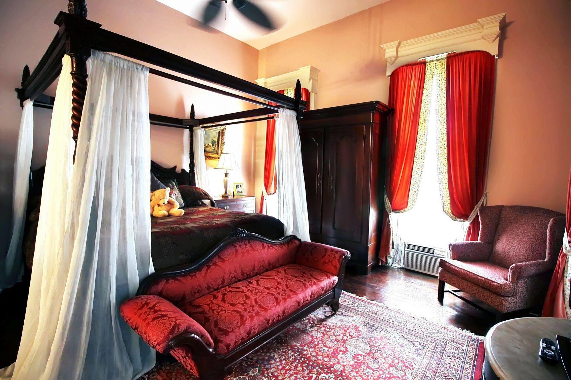 The Olivier House Hotel New Orleans Exterior photo